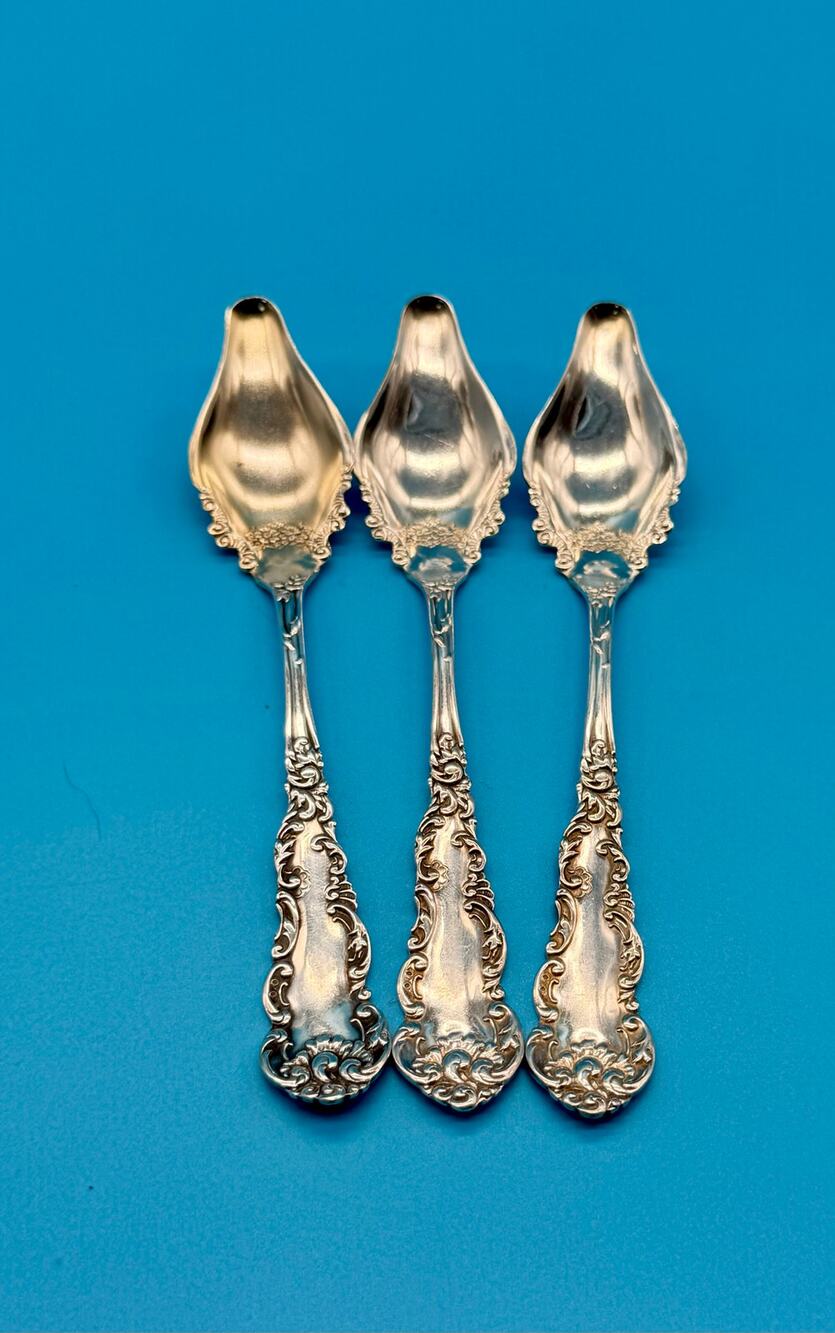3 Antique Wm Rogers Silverplate Fruit Berry Spoons Eagle Star Ornate 6.25"